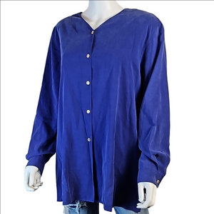 NWT Real Clothes Saks Fifth Avenue 100% Silk Purple V Neck Button Down B…